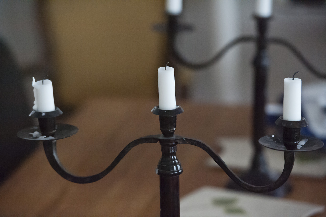 d700_iso25600_candles_2_Level50_noiseoff.jpg - Iso 25600 lightroomissa noise reduction 50, detail 50