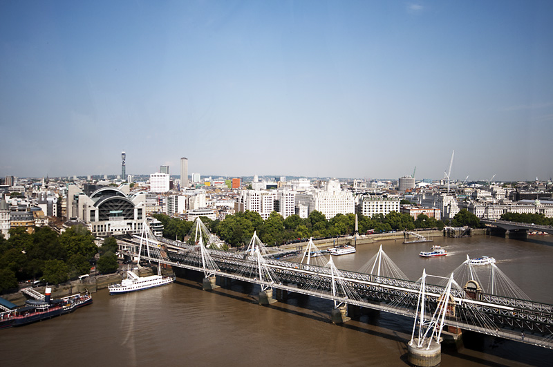 21.jpg - Kaupunkia ja Thames