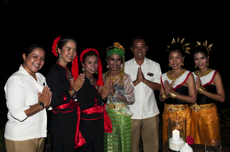 RayAndJJAndMelatidancers_800px.jpg - Ray ja JJ ja Melati tanssijat. Ray, JJ and Melati dancers
