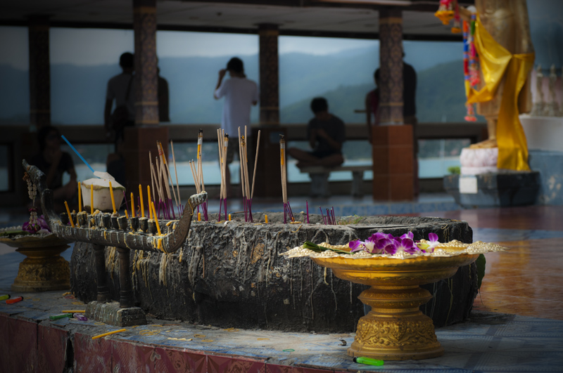 smokes_ps_800px.jpg - Big Buddha.