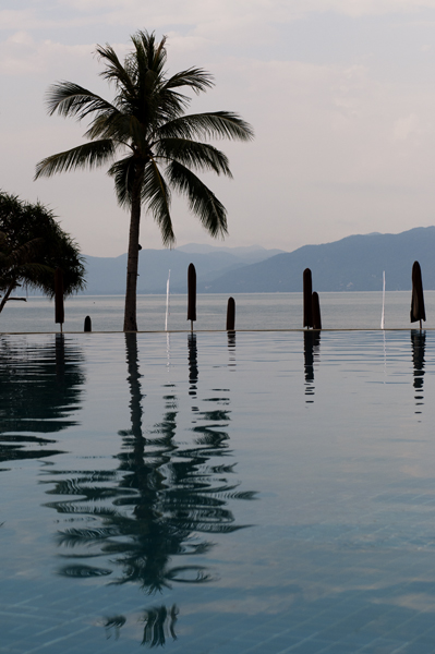 SunIsSetting_600px.jpg - Aurinko menee mailleen. Sun is setting.