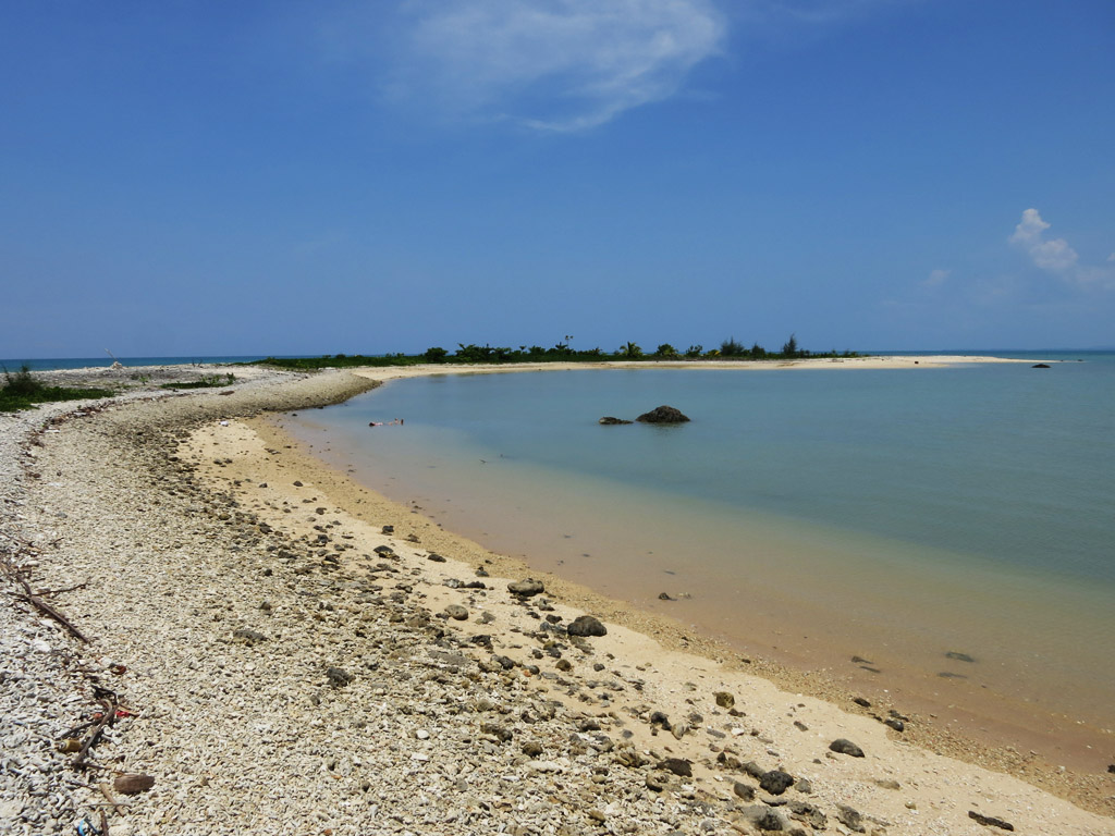 40.jpg - Cape Pakarang - Beyond Repair -bar virkist�ytym�ss�